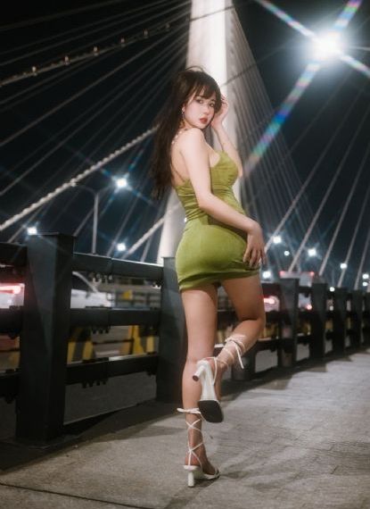 女仆打开双腿让主人调教游戏_国语版中文版